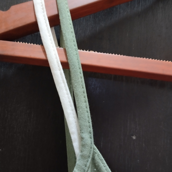 Fern green camisole - Picture 3 of 3